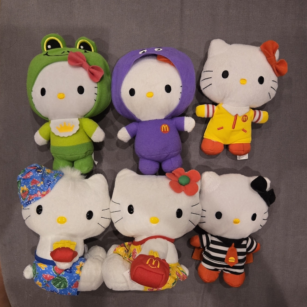 McDonald's Hello Kitty Plush Set